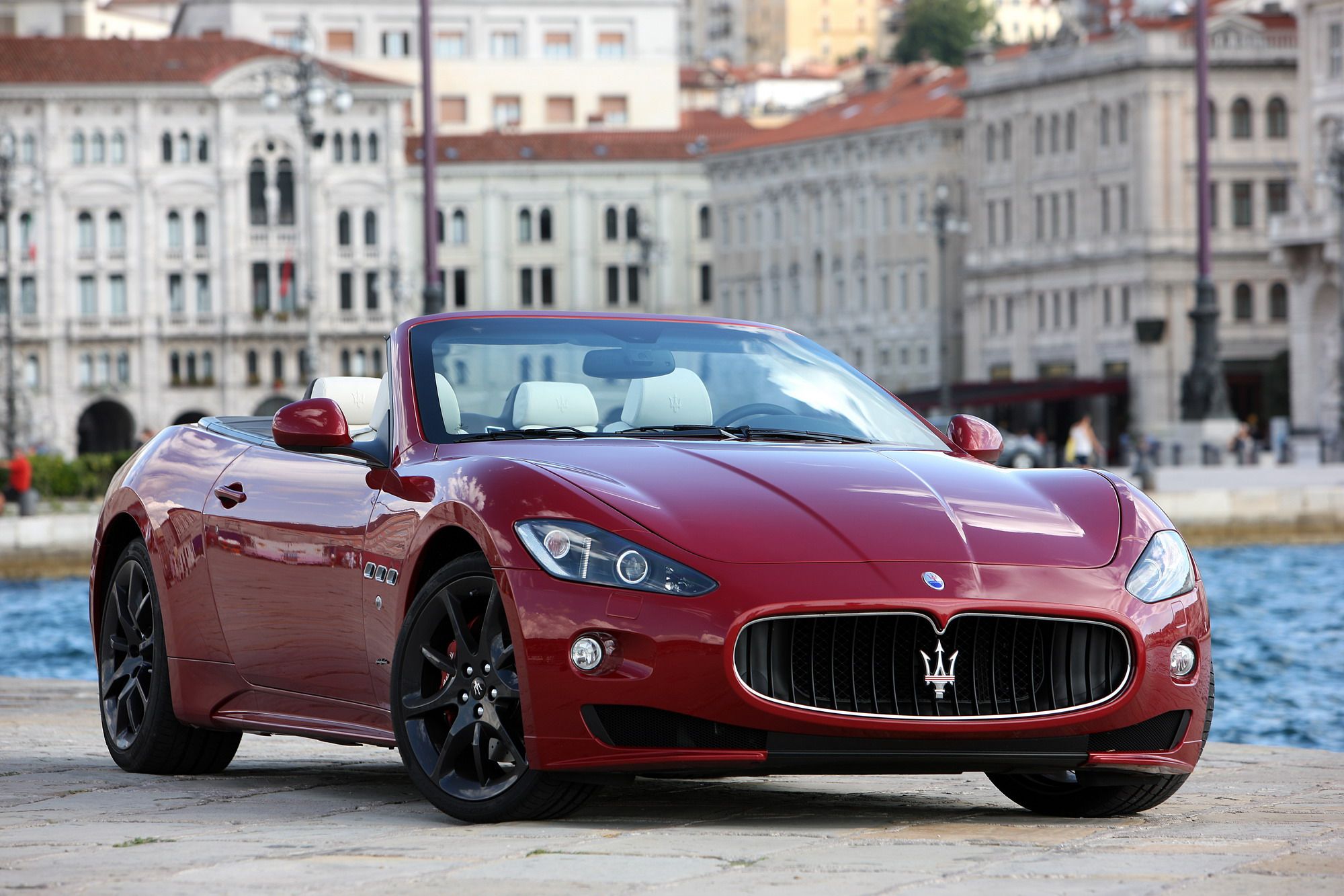 2012 Maserati GranCabrio Convertible Sport
