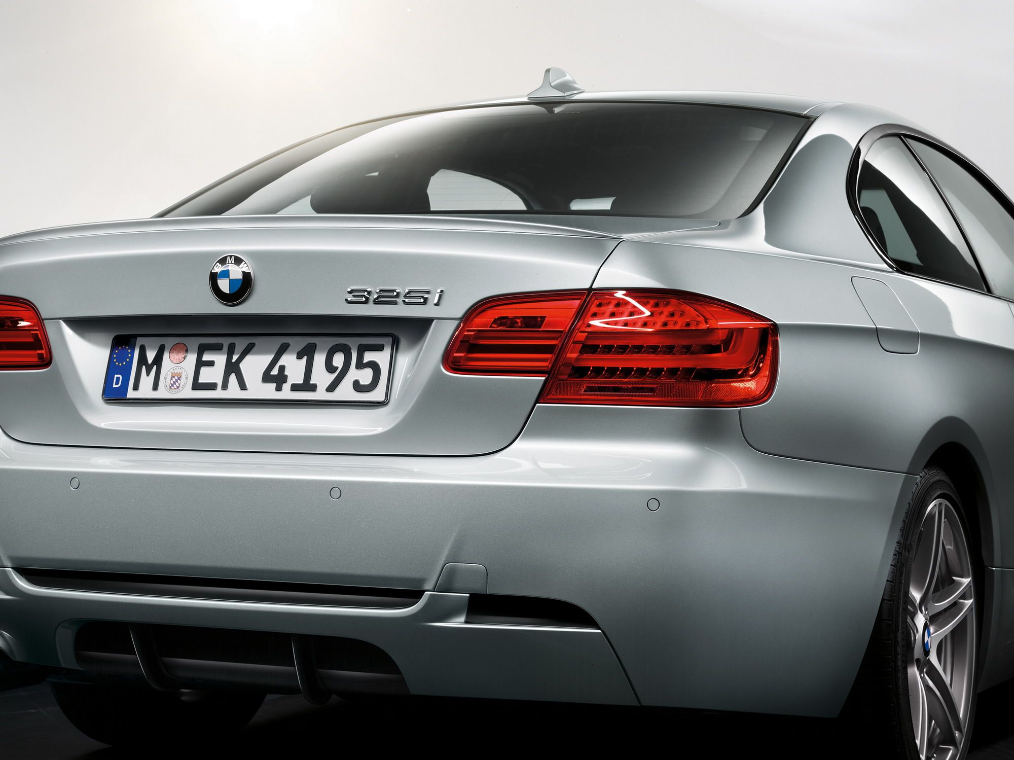 2011 BMW 3-Series Coupe and Convertible Sport Plus Editions