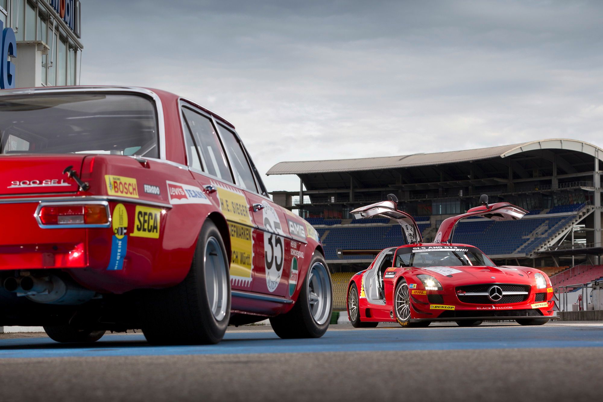 2011 Mercedes-Benz Black Falcon SLS AMG GT3