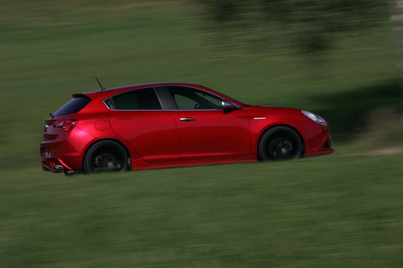 2011 Alfa Romeo Giulietta by Novitec