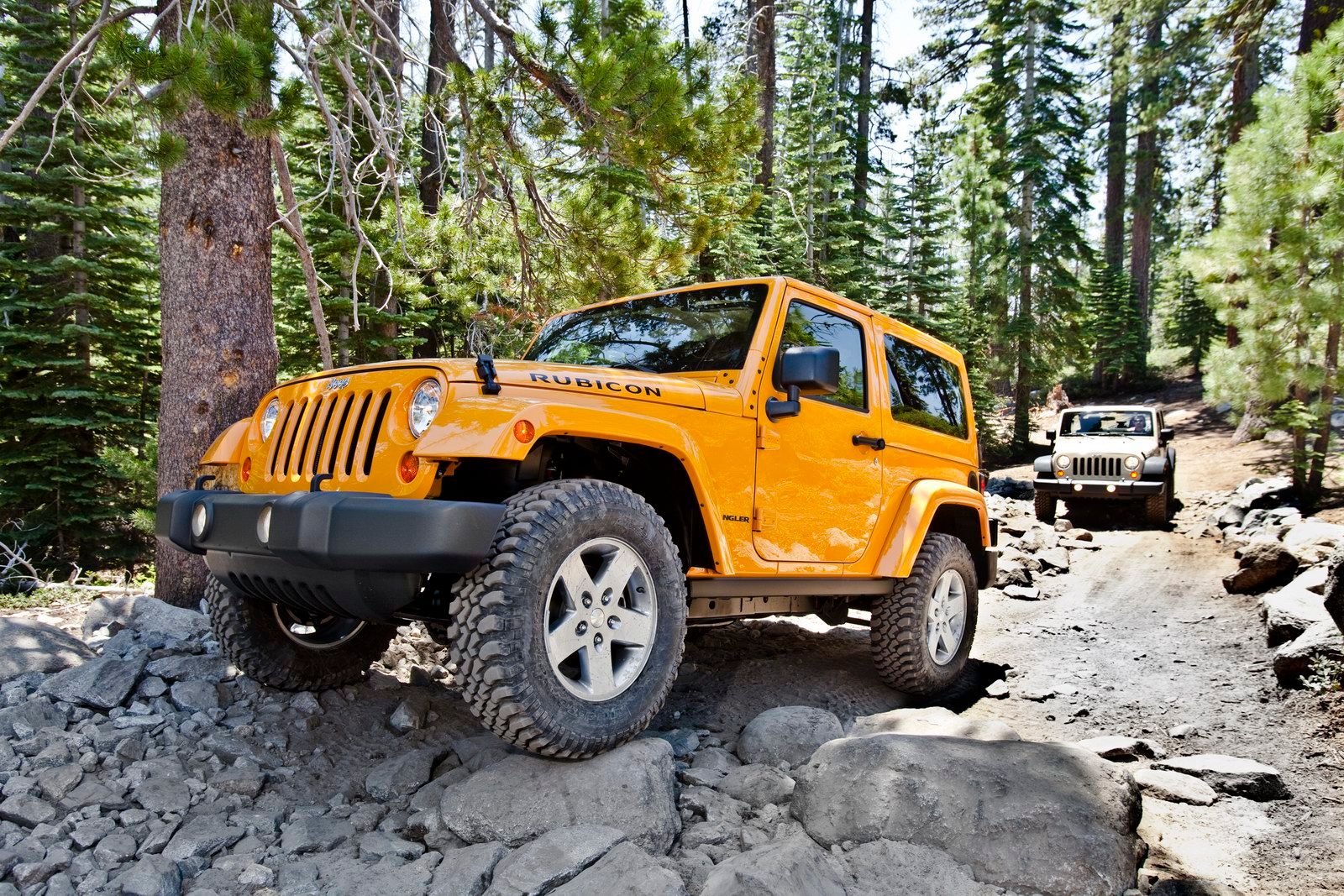 2019 Next-Generation Jeep Wrangler Will Keep Solid Axles