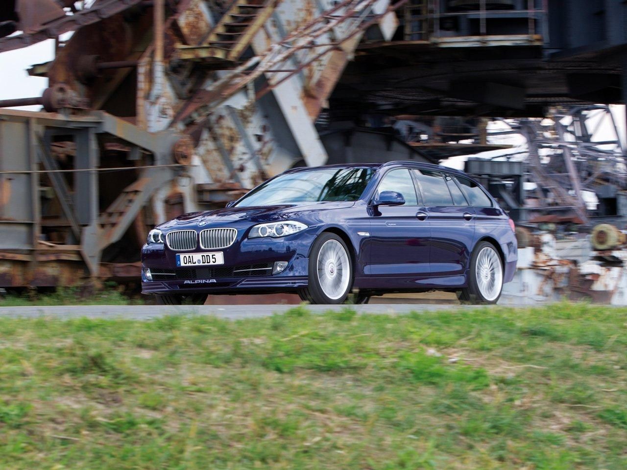 2011 BMW D5 Bi-Turbo by Alpina
