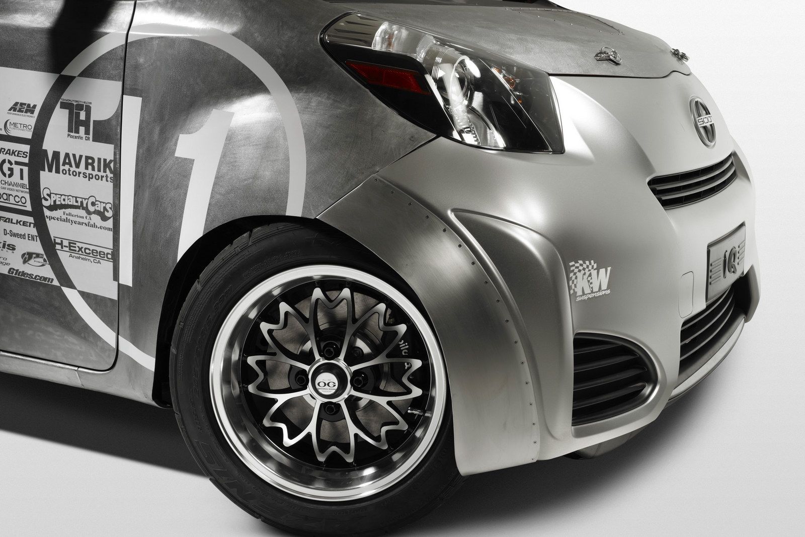 2011 Scion iQ MR by Tatsu