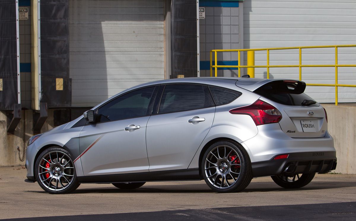 2012 Ford Focus by ROUSH Performance 