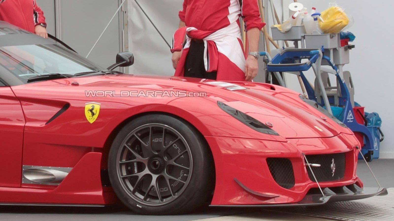 1/18 HH Model Ferrari 599XX Evo #151 Car Model Limited 30 Pieces -  LIVECARMODEL.com, image size:1600x900