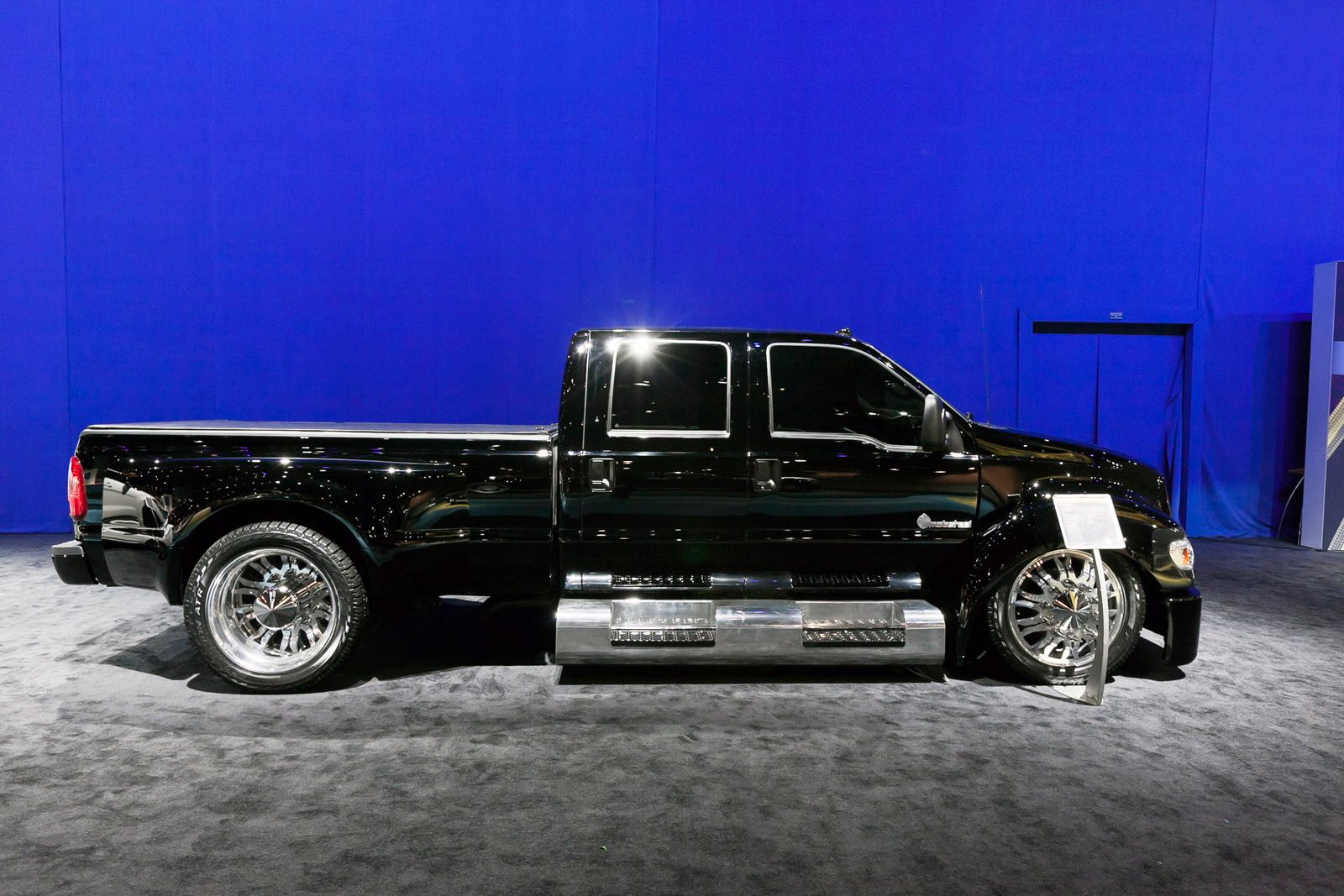 2012 Ford F-650 Hollow Point by Mobsteel