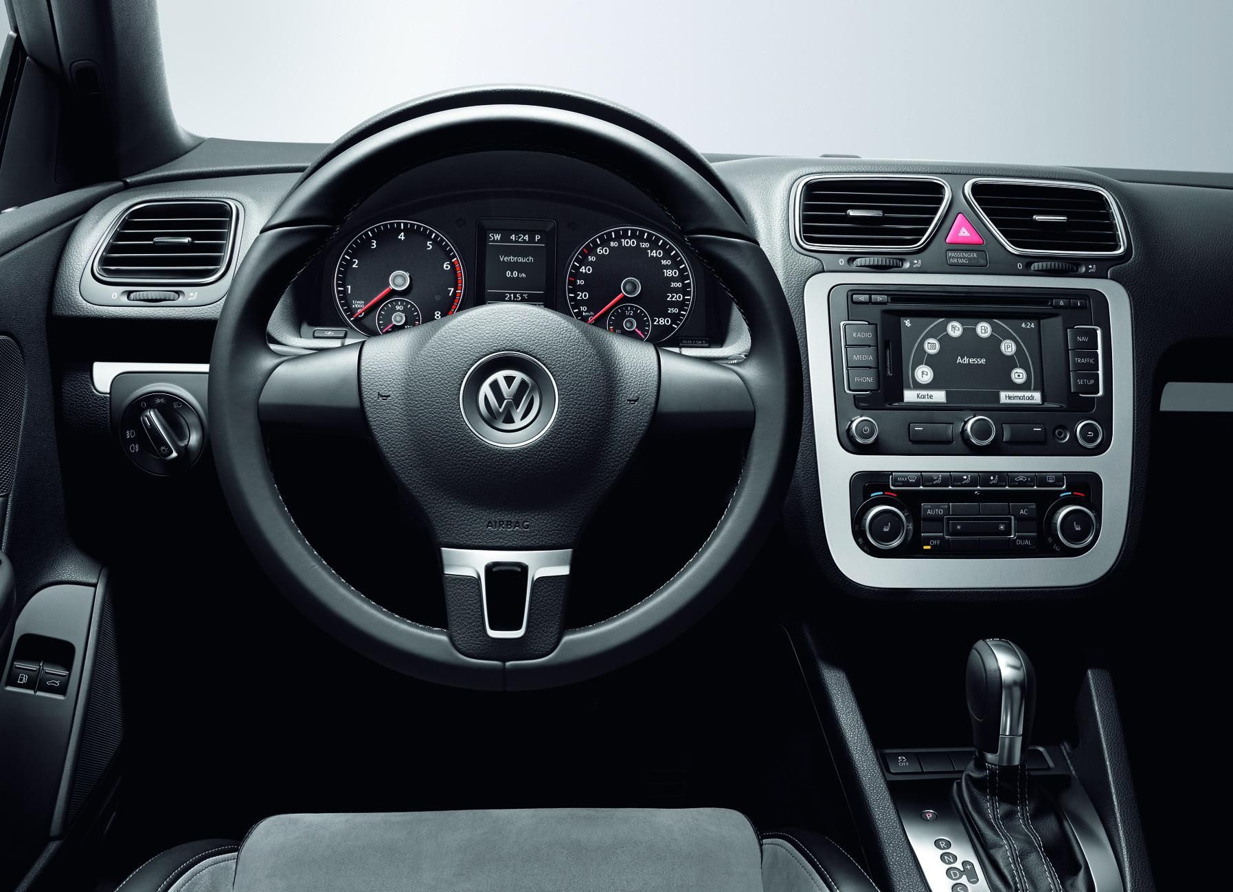 2011 Volkswagen Eos Sport & Style
