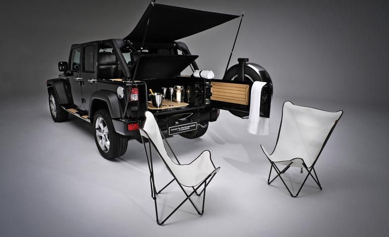 2011 Jeep Wrangler Unlimited Nautic Black Concept