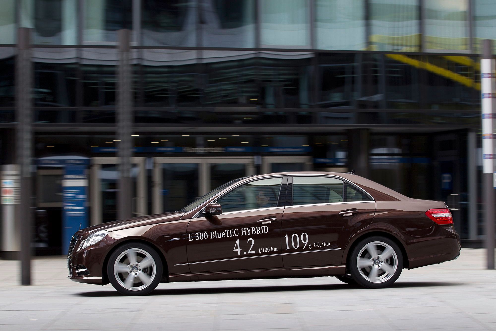 2012 Mercedes E400 Hybrid and E 300 BlueTEC Hybrid