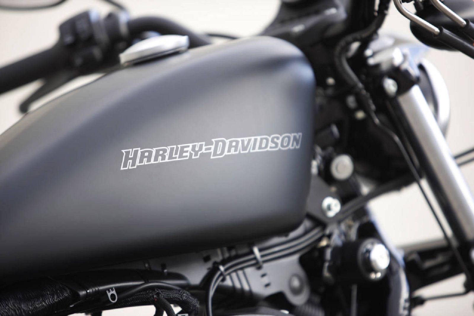 2012 Harley-Davidson Sportster XL883N Iron 883