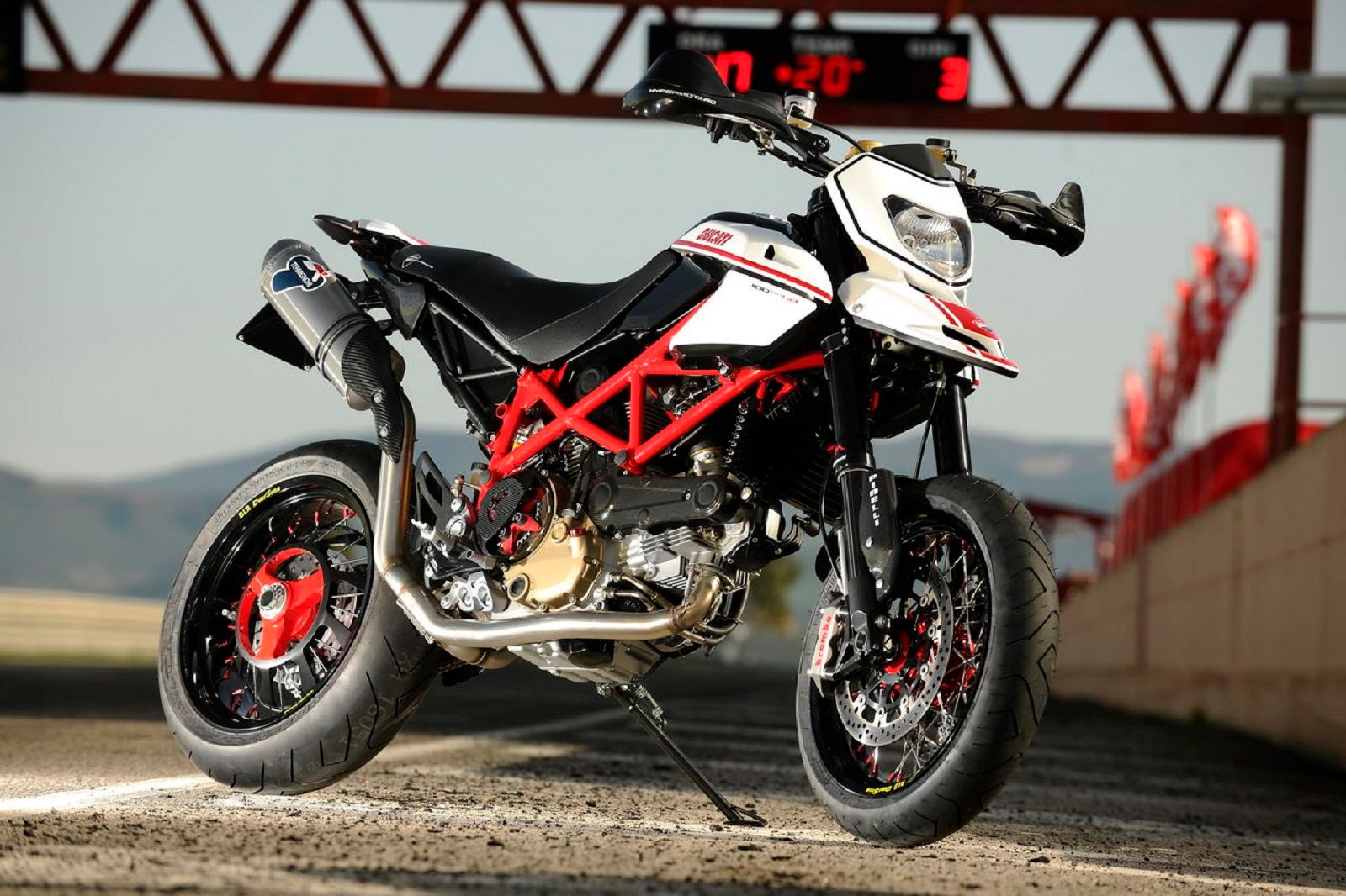 2012 Ducati Hypermotard 1100 EVO
