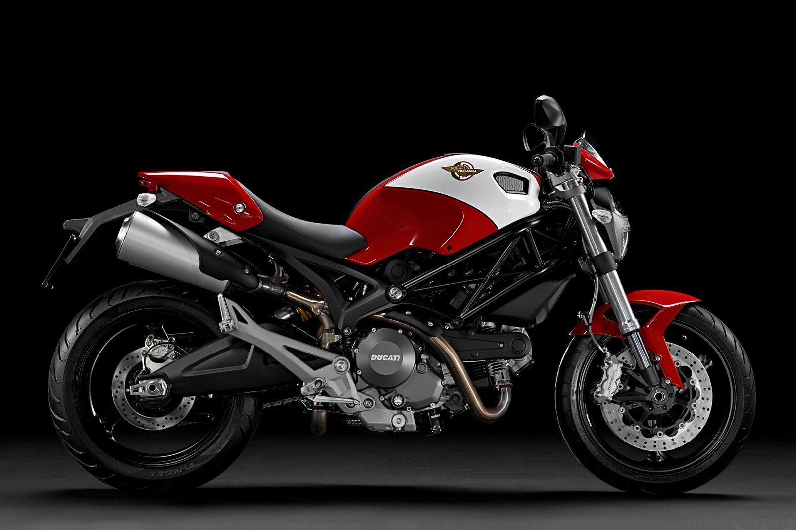 2012 Ducati Monster 696