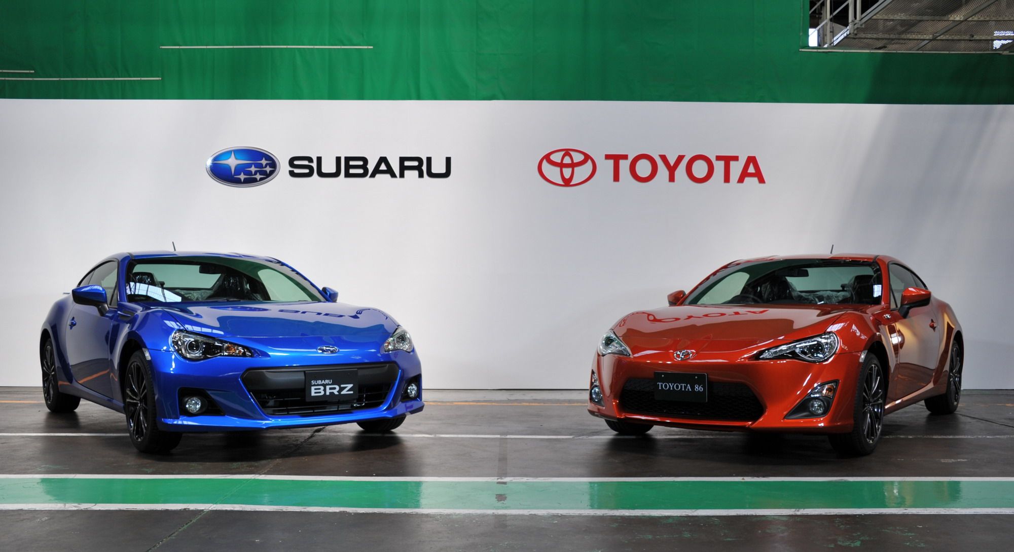 86 BRZ 　18✕7 1/2J　48　TOYOTA SUBARU 車対応 Production of the Subaru BRZ and Toyota GT-86 begins in Japan
