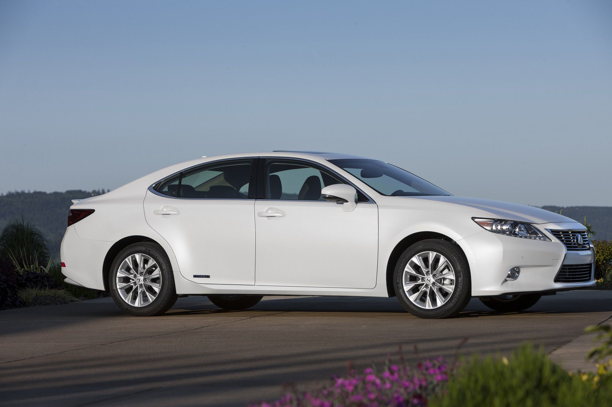 2013 - 2014 Lexus ES 300h