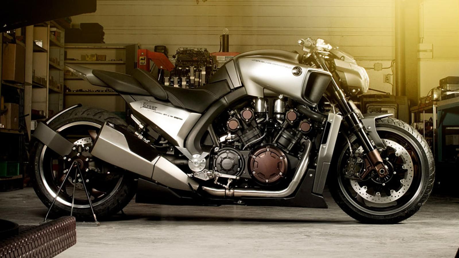 2011 Yamaha V-MAX Hyper Modified by Ludovic Lazareth