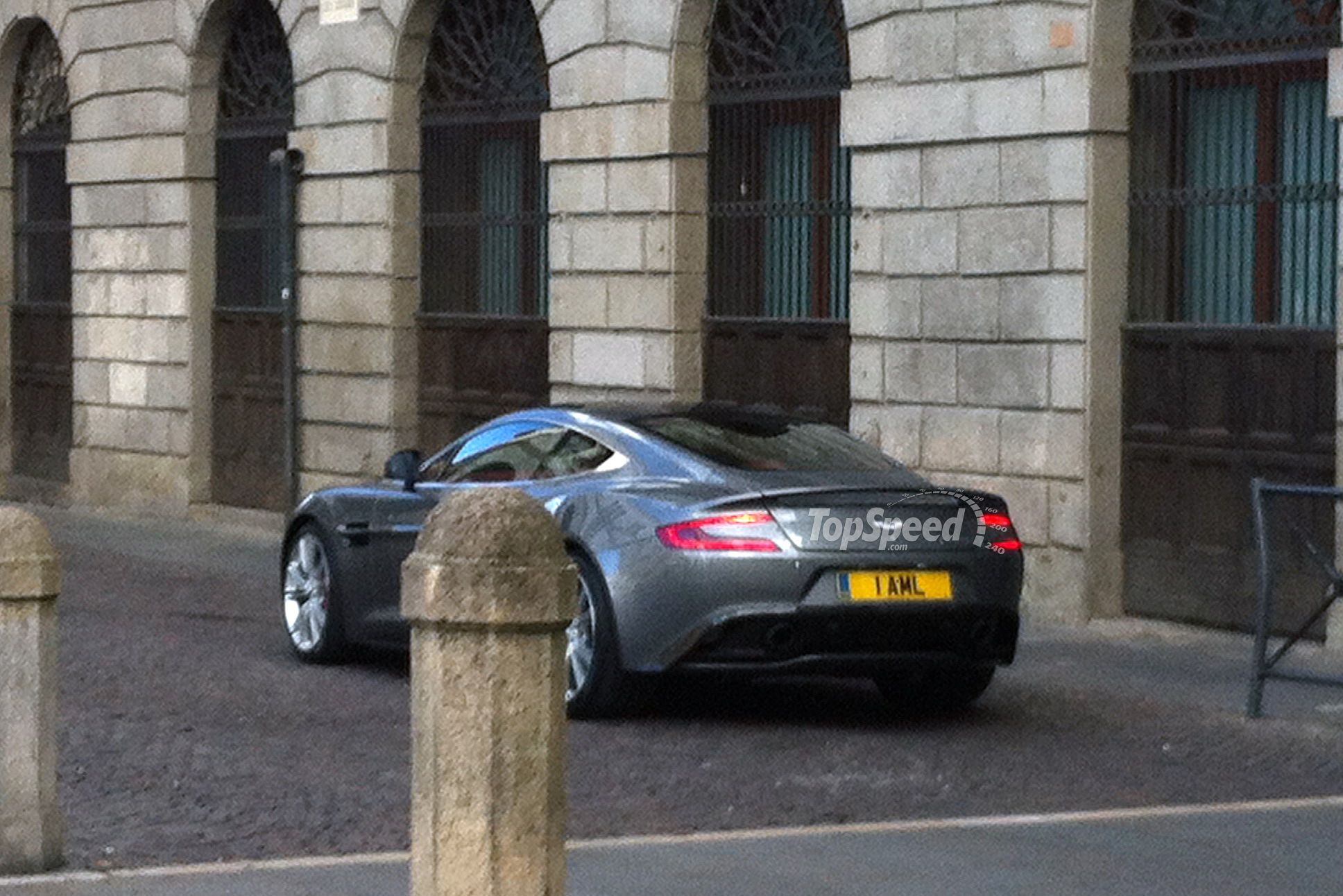 2014 - 2015 Aston Martin Vanquish