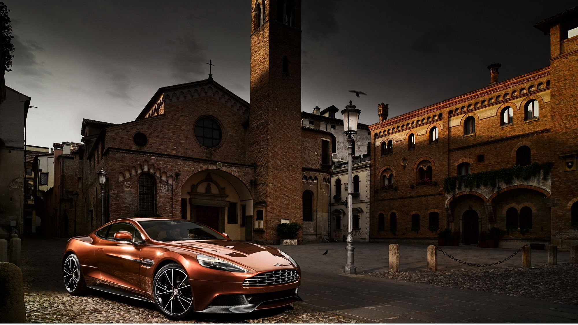 2014 - 2015 Aston Martin Vanquish