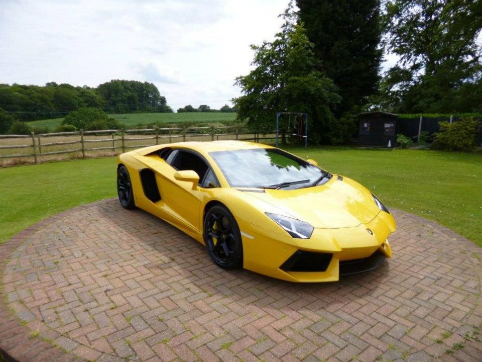 2012 Lamborghini Aventador 