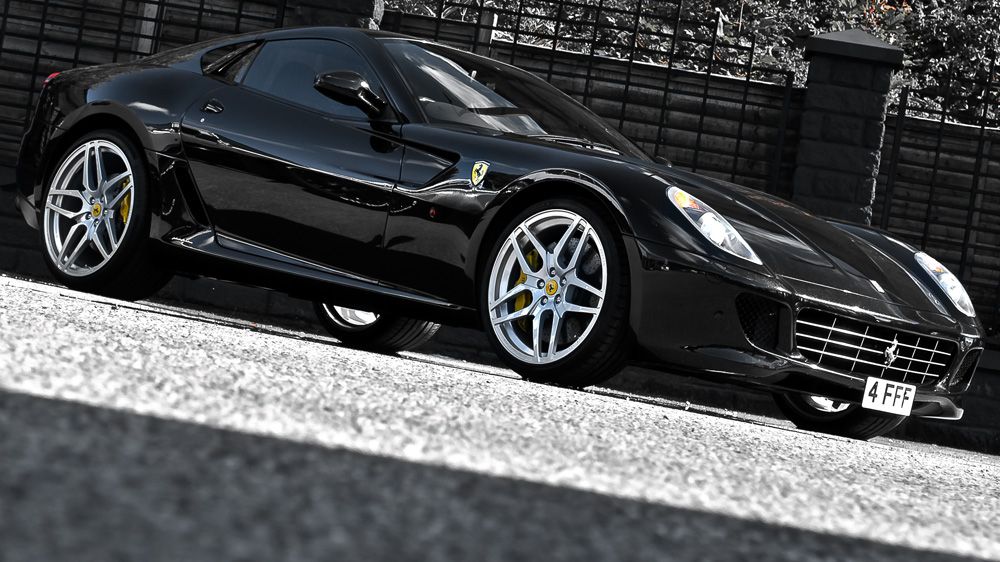 2012 Ferrari 599 GTB Fiorano F1 by Kahn Design
