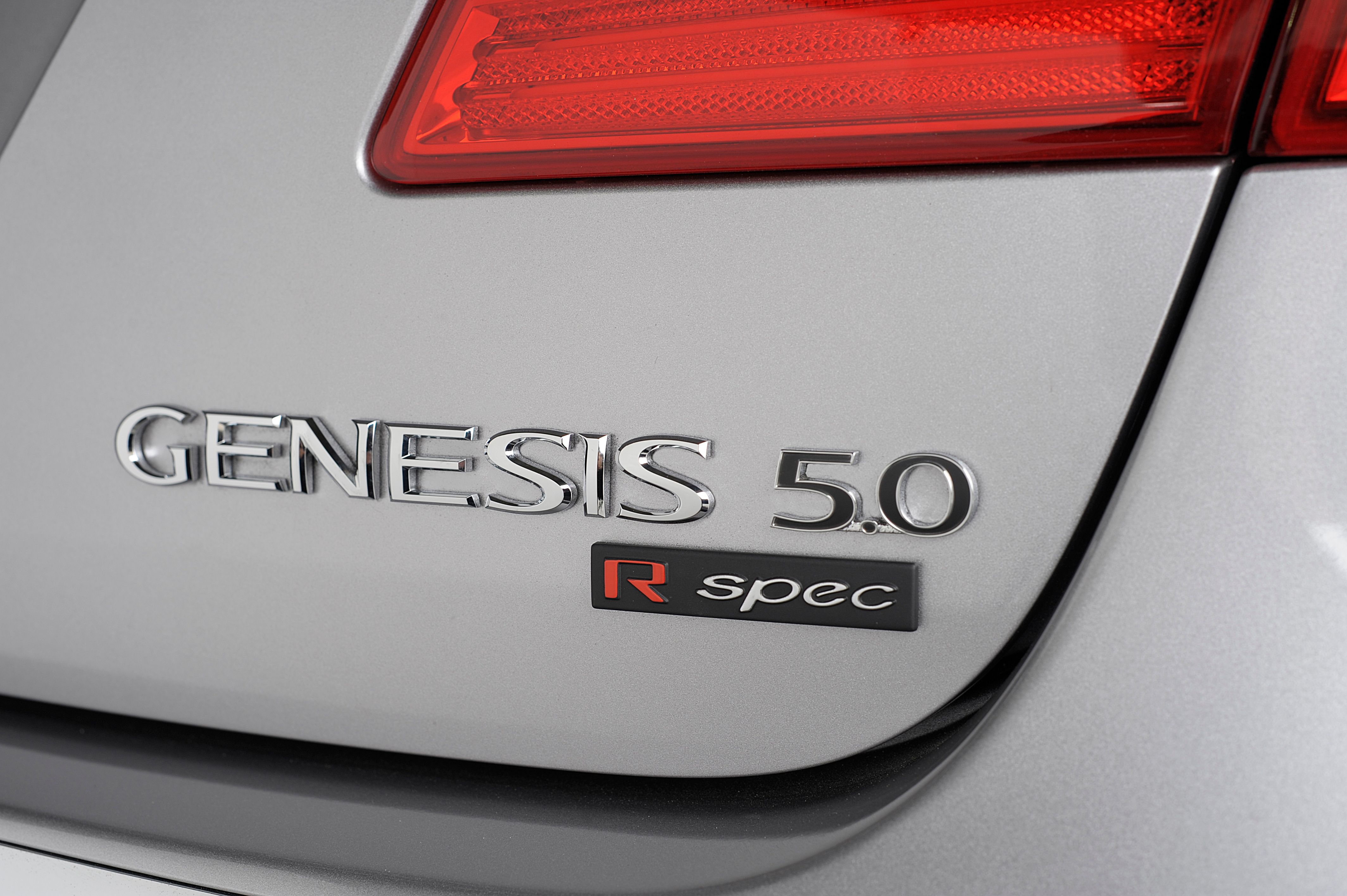 2013 Hyundai Genesis Sedan