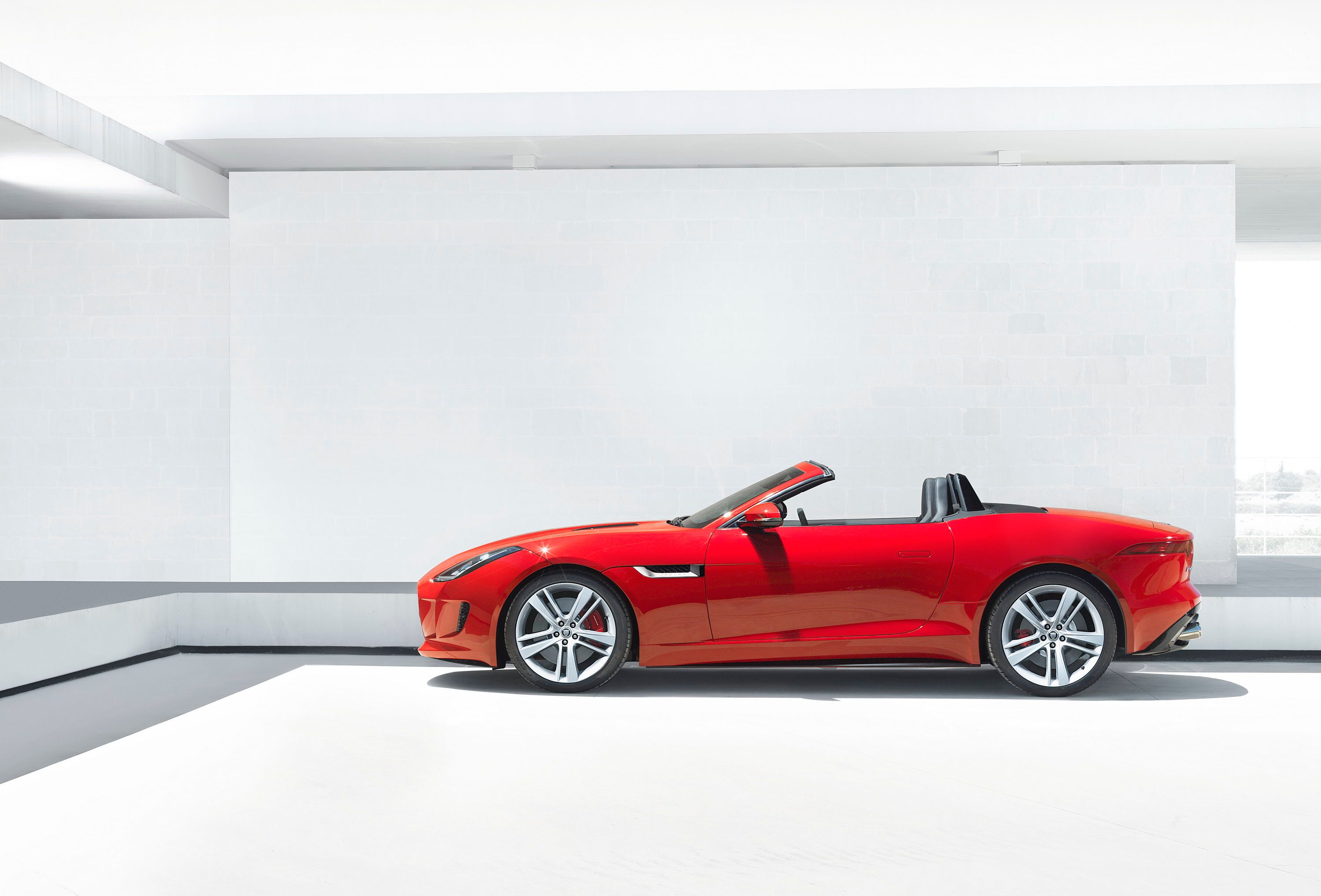 2013 Jaguar F-Type Roadster