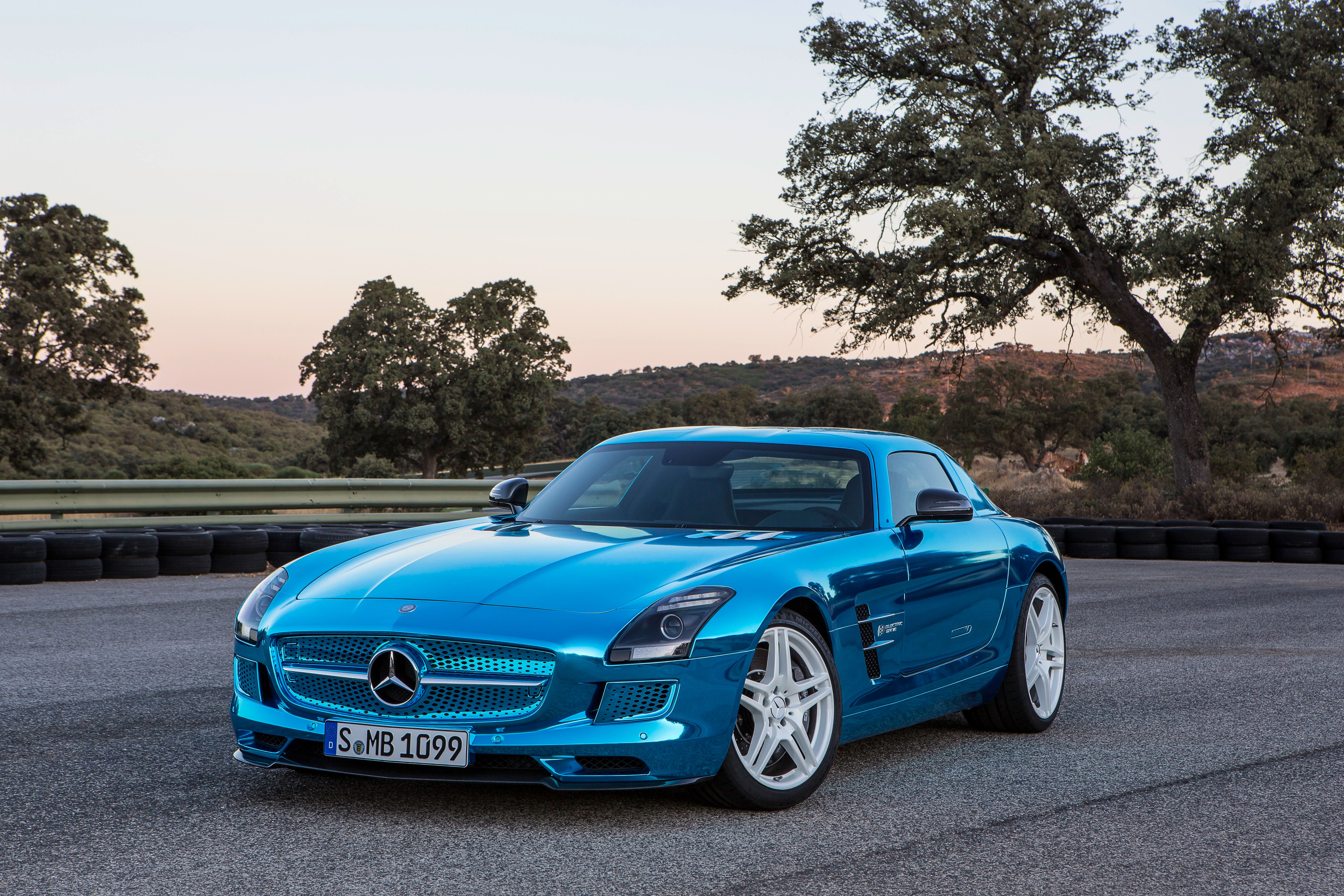 2013 Mercedes SLS AMG Coupe Electric Drive