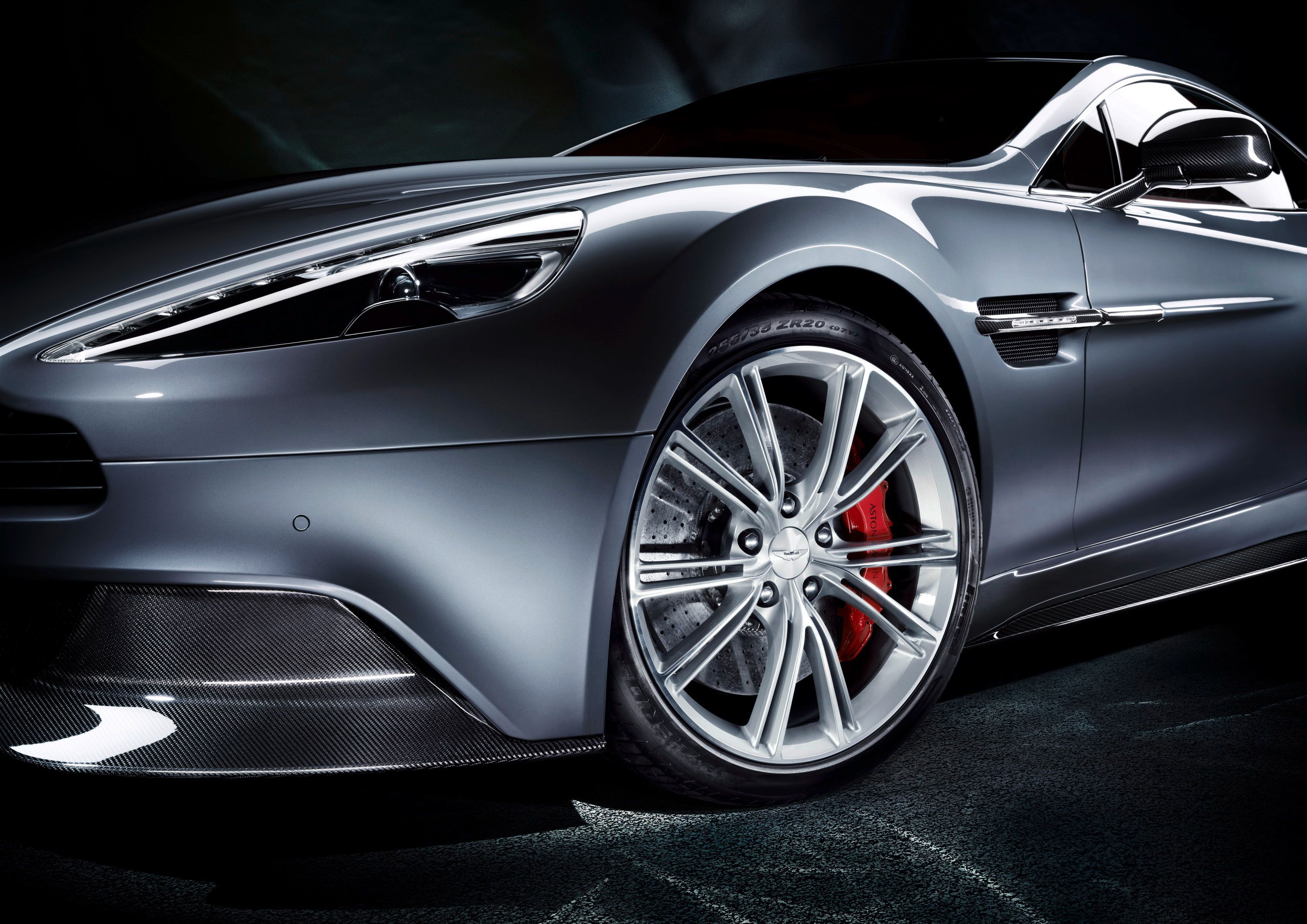 2014 - 2015 Aston Martin Vanquish