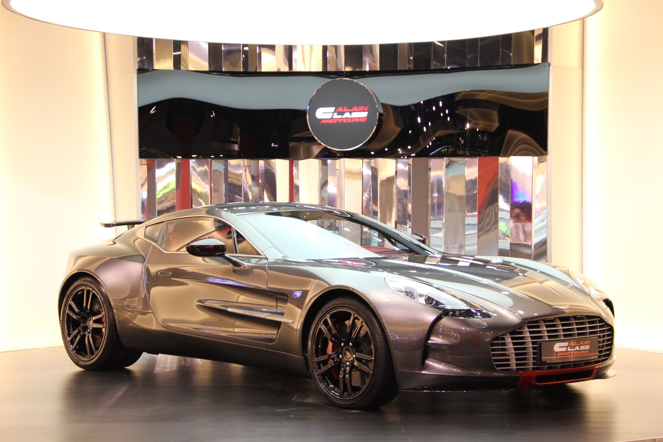 Aston Martin one-77