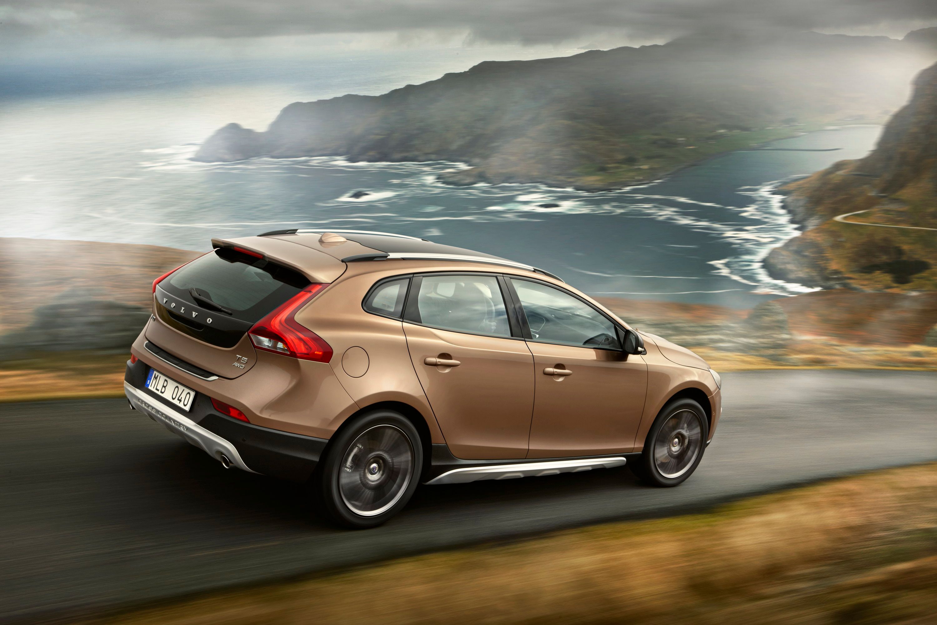 2013 - 2015 Volvo V40 Cross Country