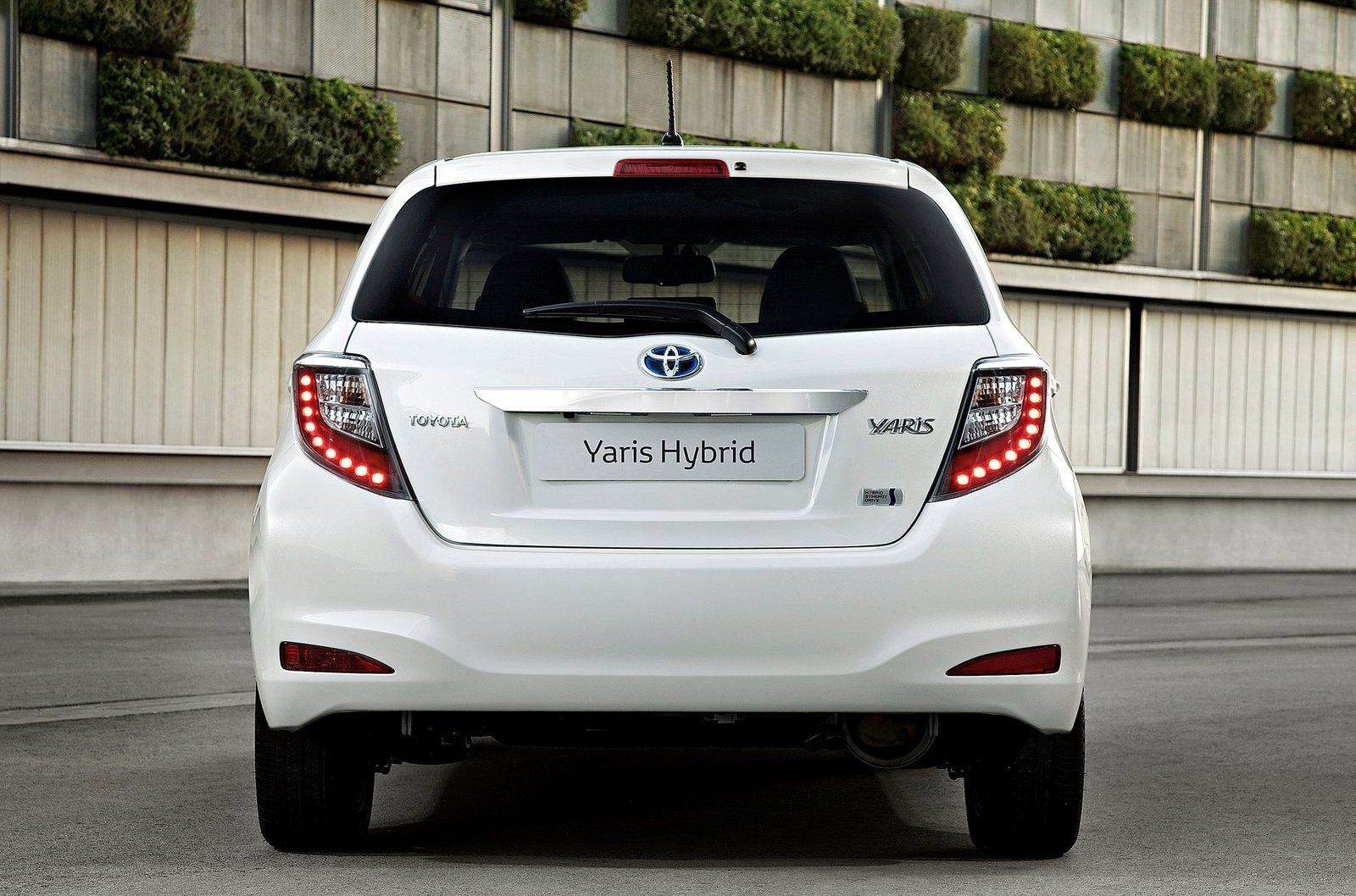 2012 Toyota Yaris Hybrid
