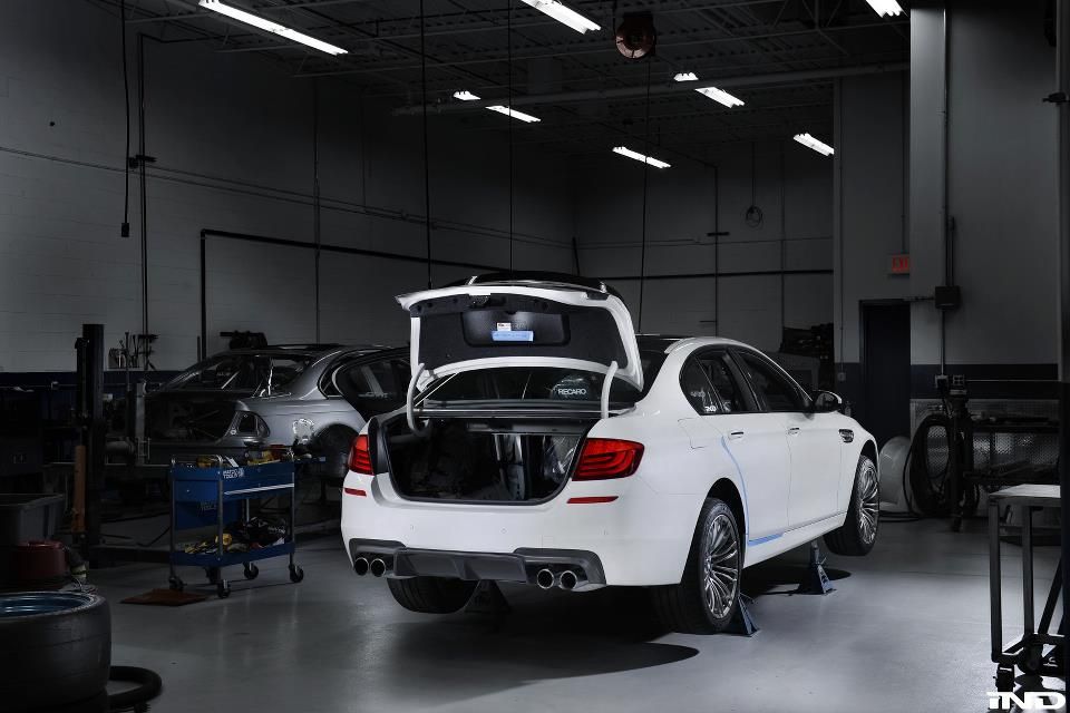 2012 BMW M5 by IND Distribution