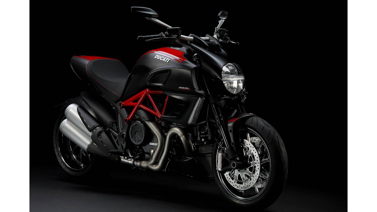 2013 Ducati Diavel Carbon, image size:1600x900