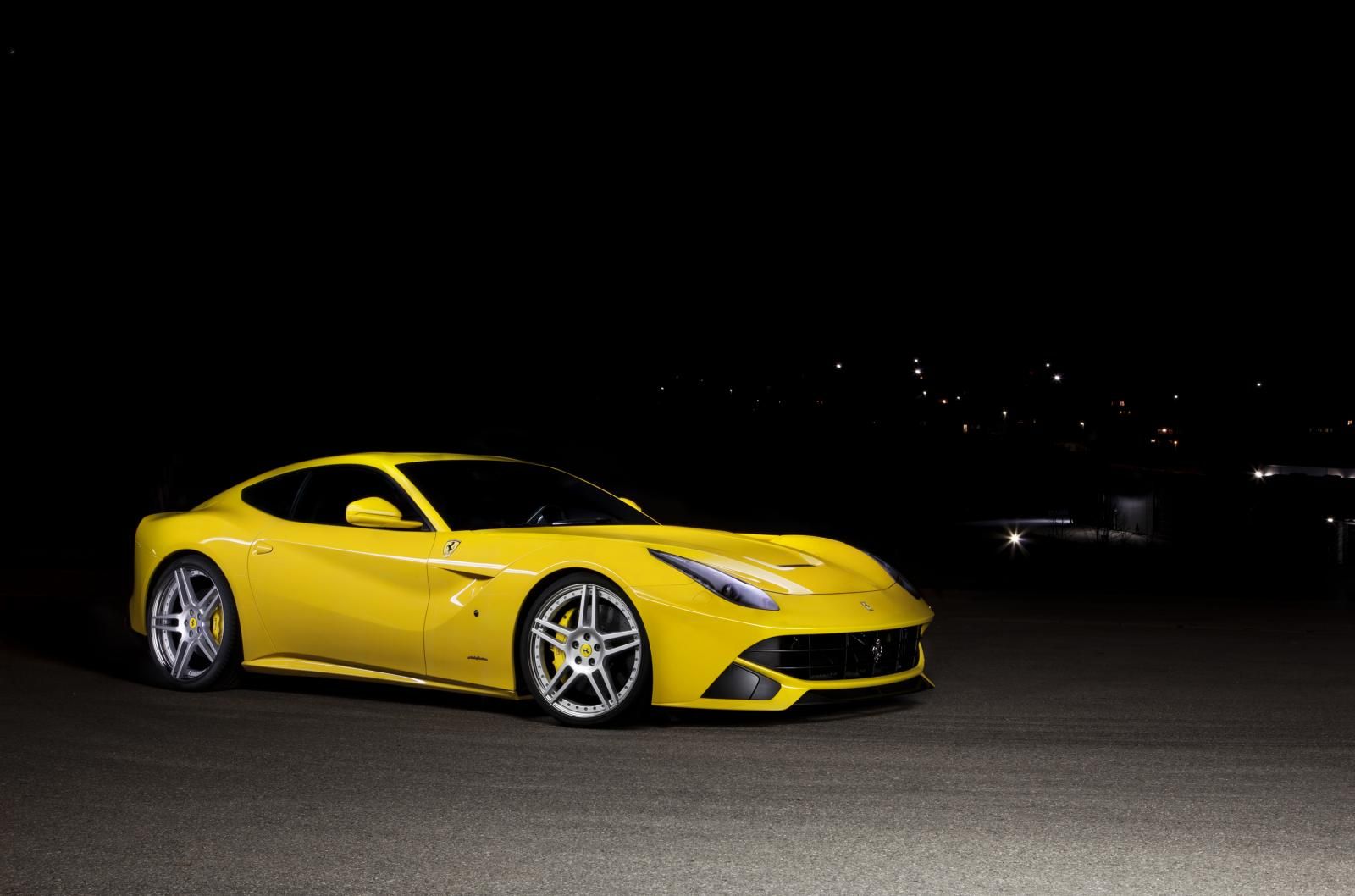 2013 Ferrari F12berlinetta by Novitec Rosso