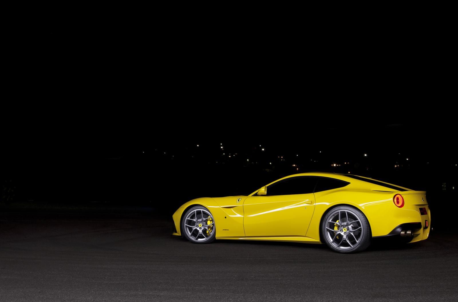 2013 Ferrari F12berlinetta by Novitec Rosso