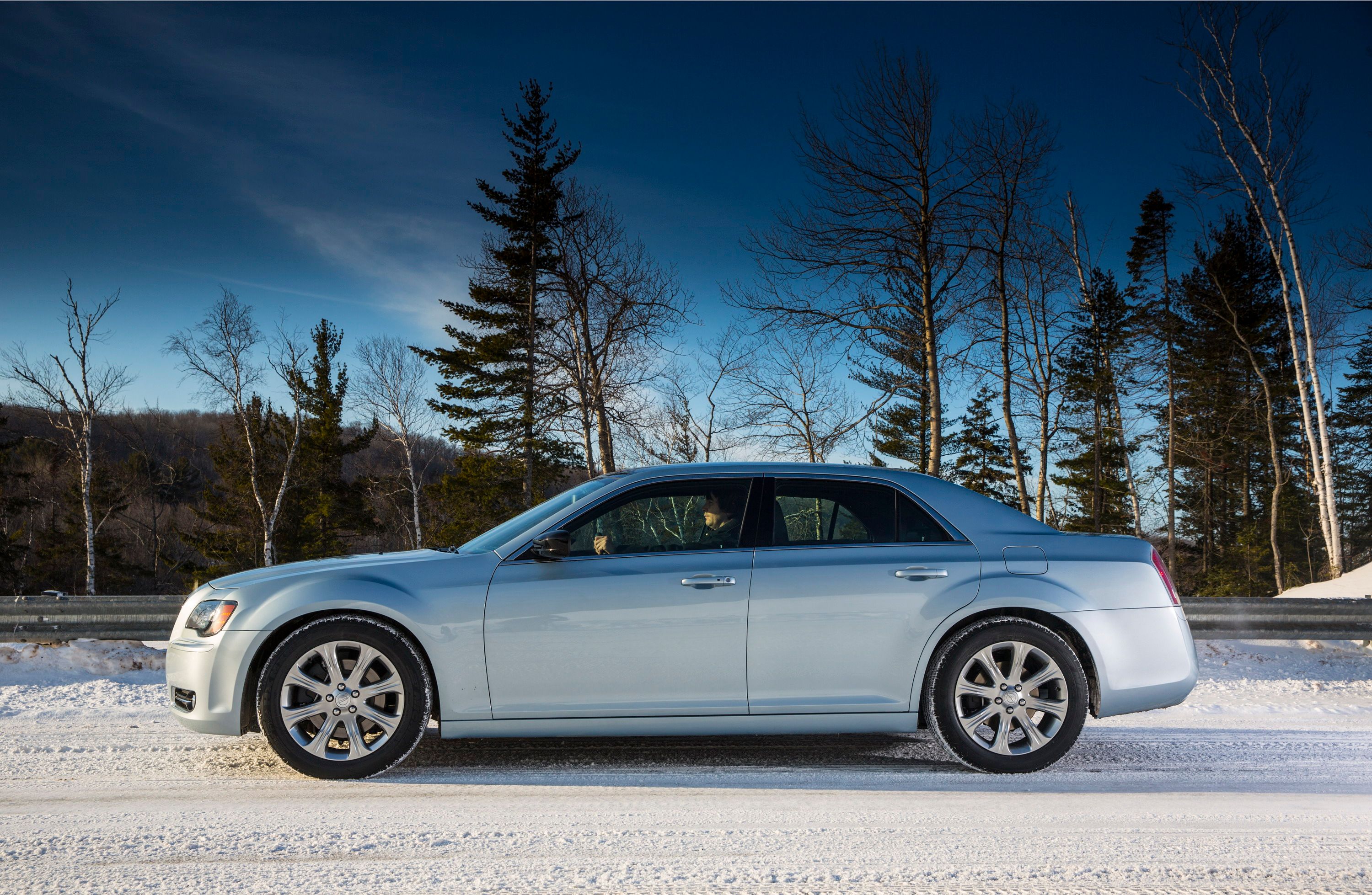 2013 Chrysler 300 Glacier Edition