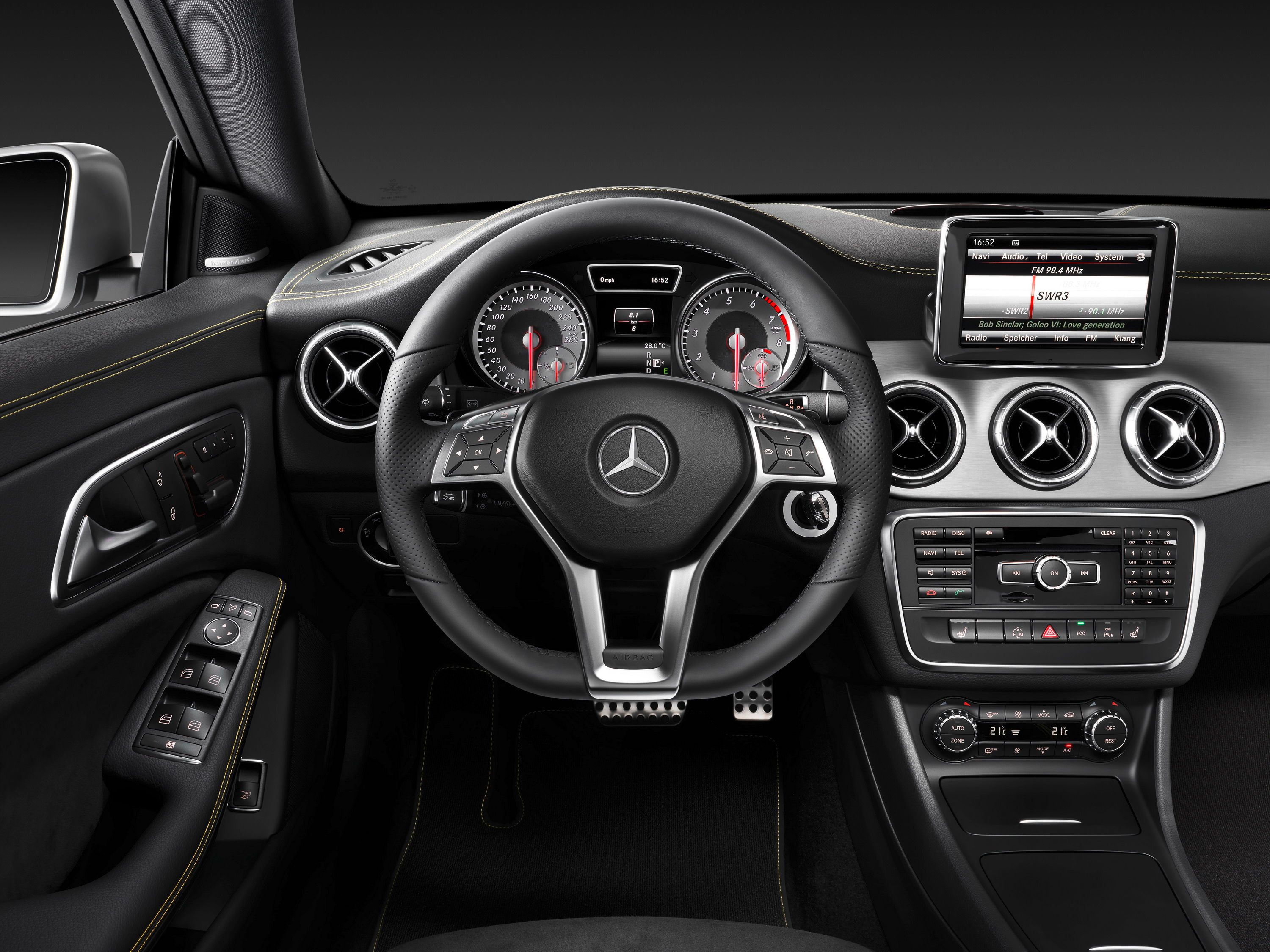 2014 - 2015 Mercedes CLA-Class