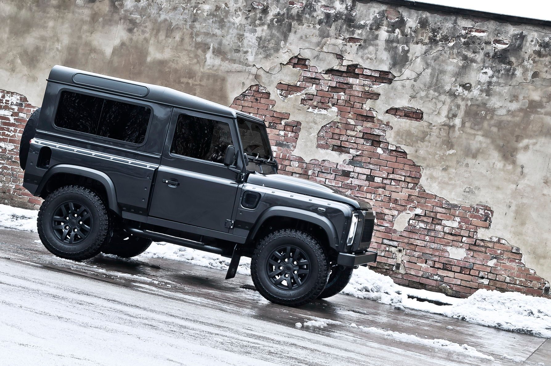 2013 Land Rover Defender Military Edition by Kahn Design