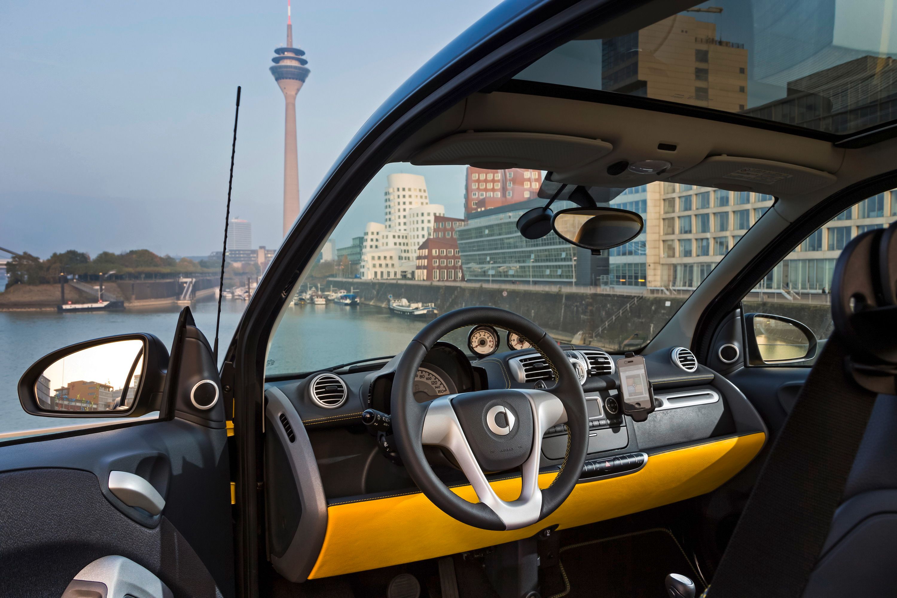 2013 Smart ForTwo CityFlame Coupe and Cabrio