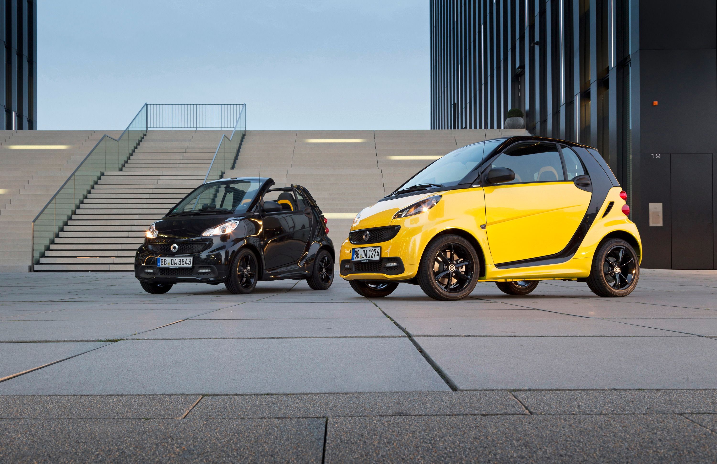 2013 Smart ForTwo CityFlame Coupe and Cabrio