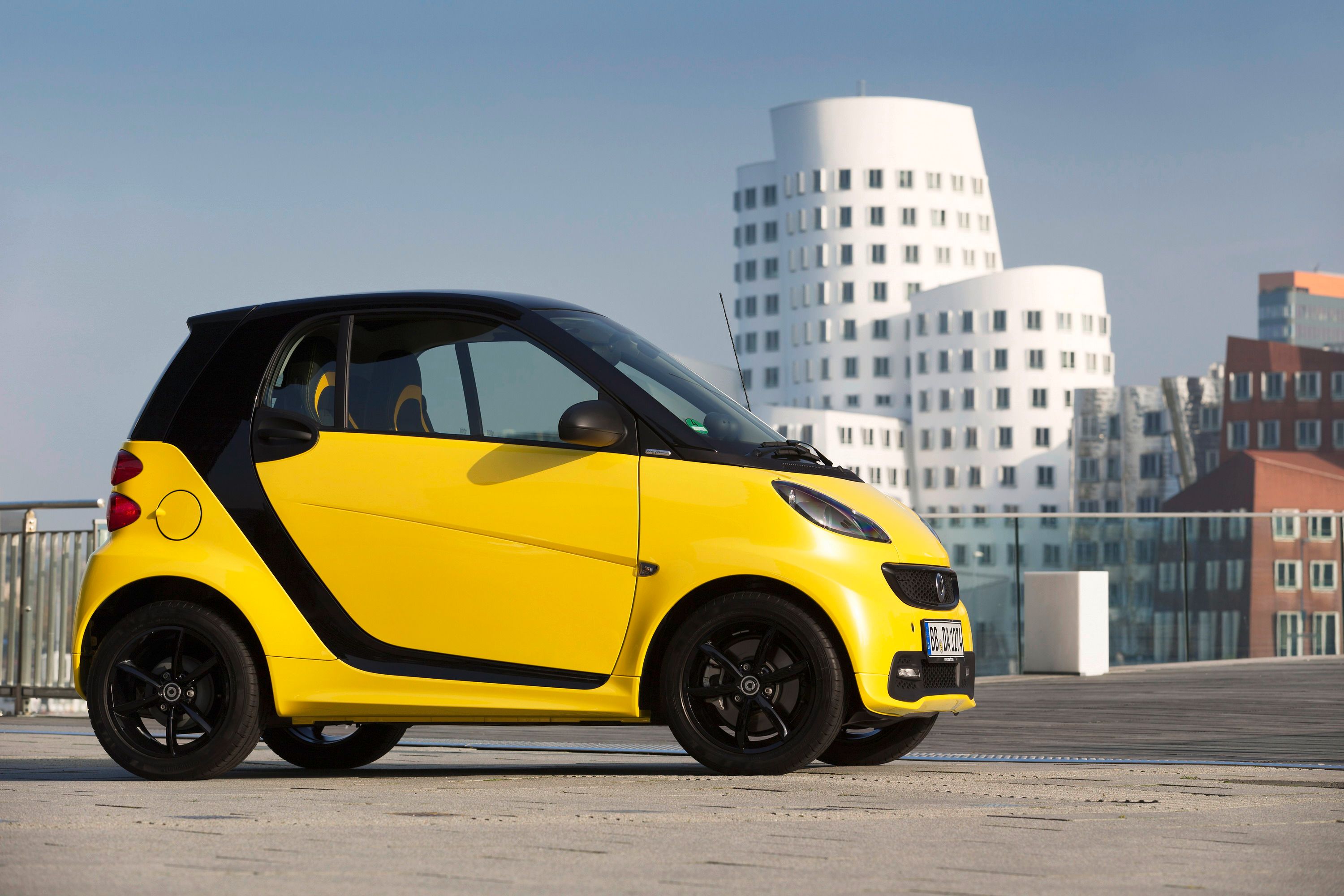 2013 Smart ForTwo CityFlame Coupe and Cabrio