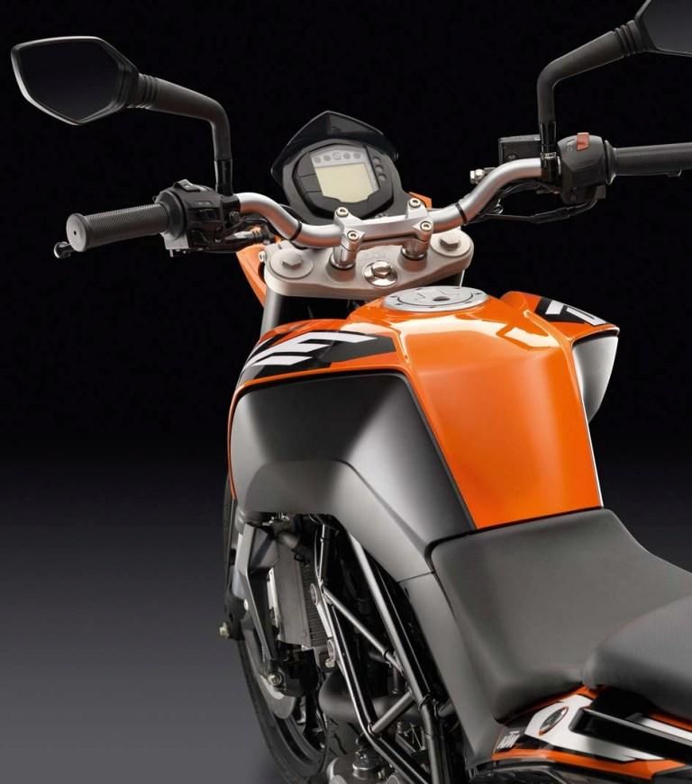 KTM 125 Duke Review, KTM Bike Reviews