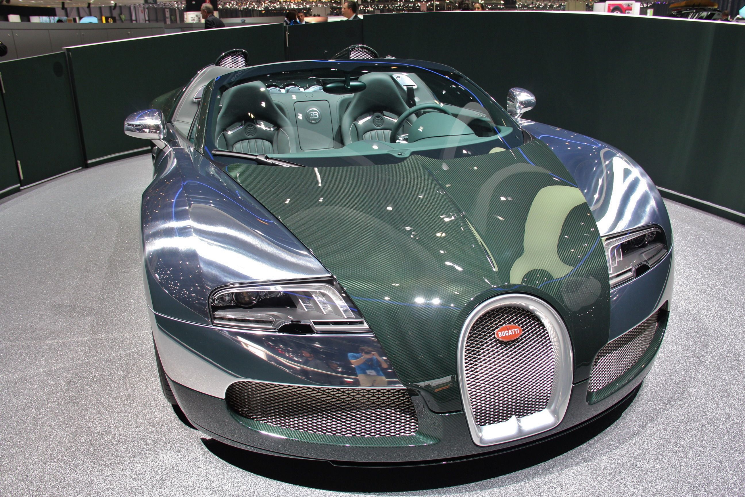 2013 Bugatti Veyron 16.4 Grand Sport Green Carbon