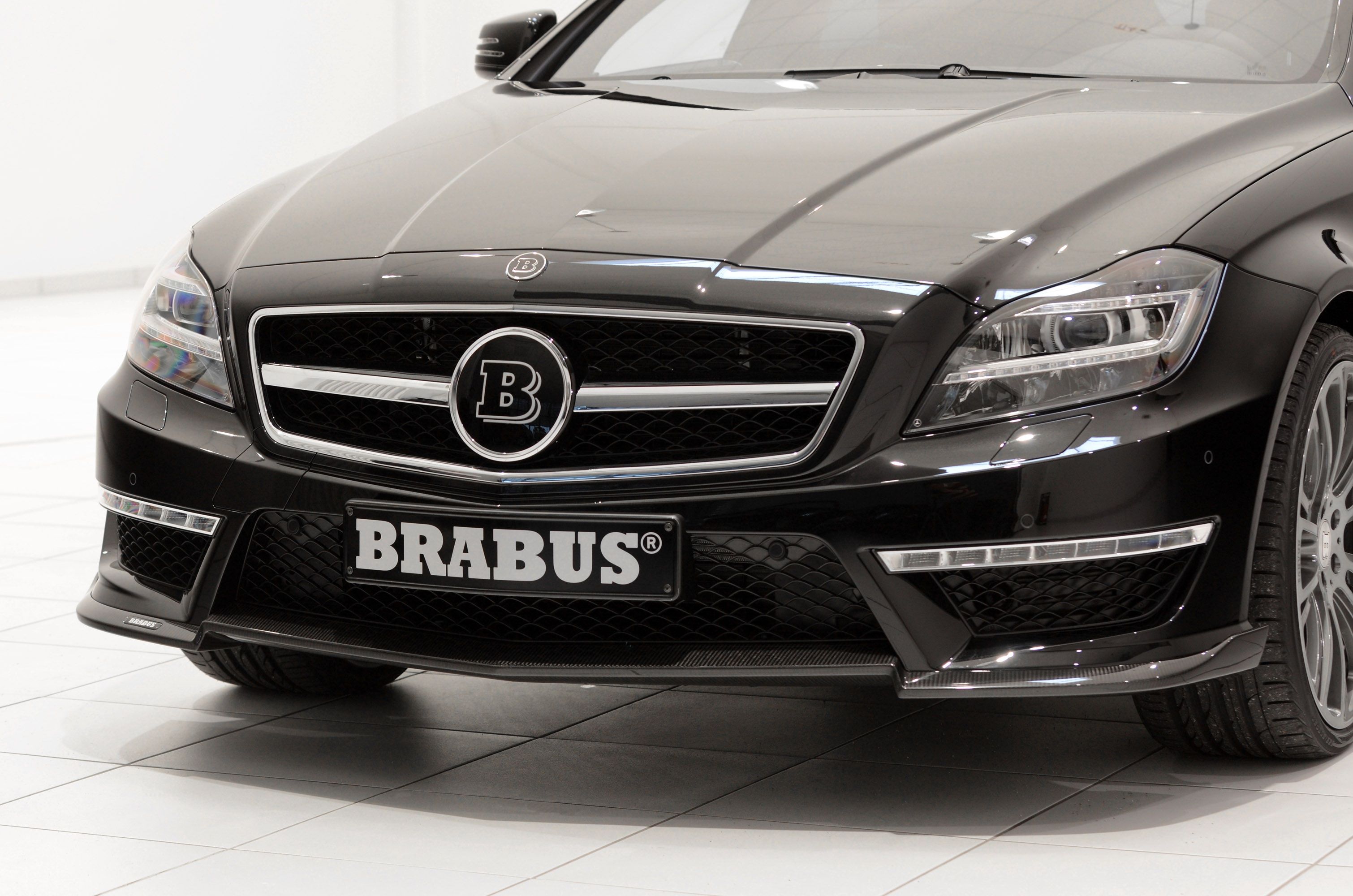 2013 Mercedes CLS63 AMG B63S-730 by Brabus