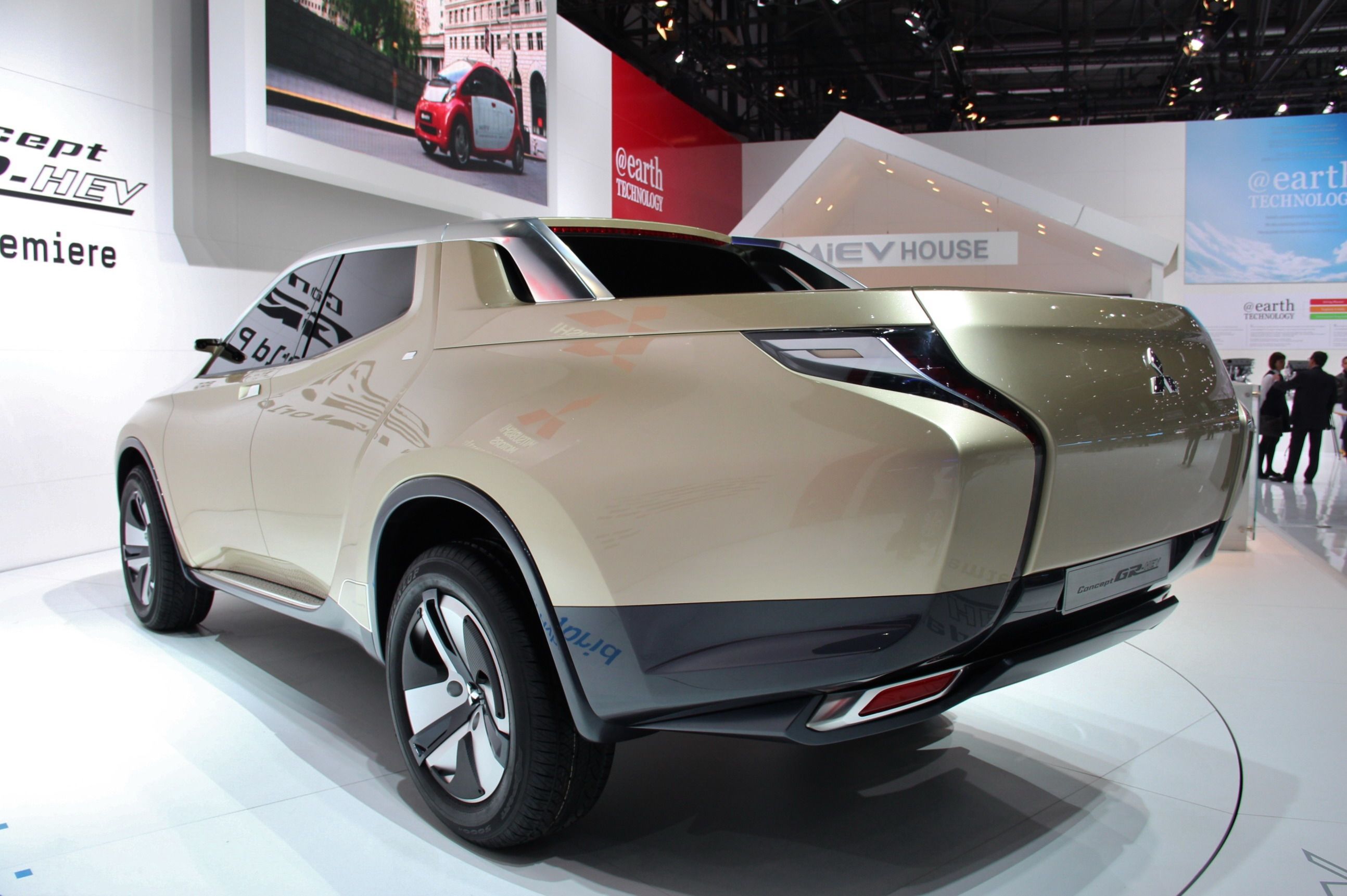 2013 Mitsubishi GR-HEV Concept