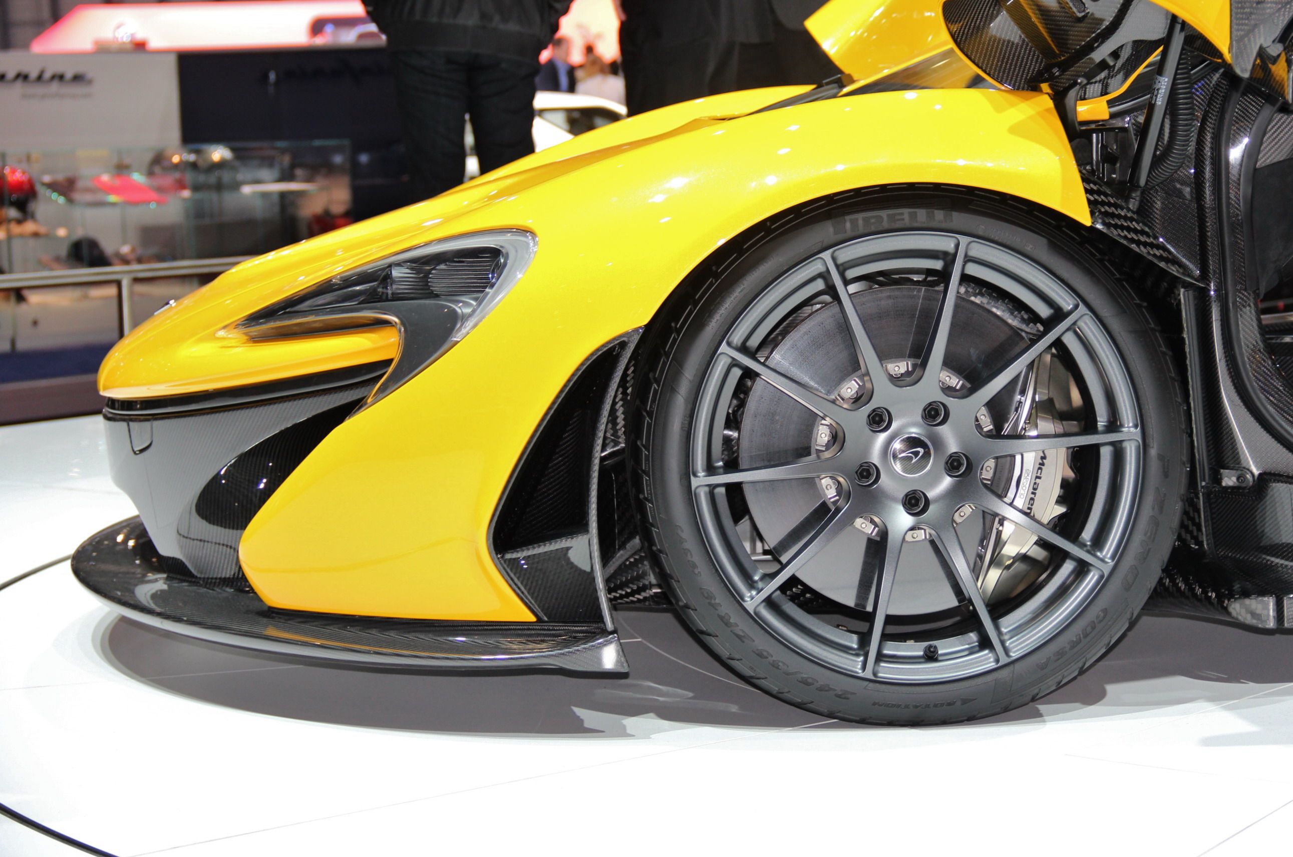 2014 McLaren P1