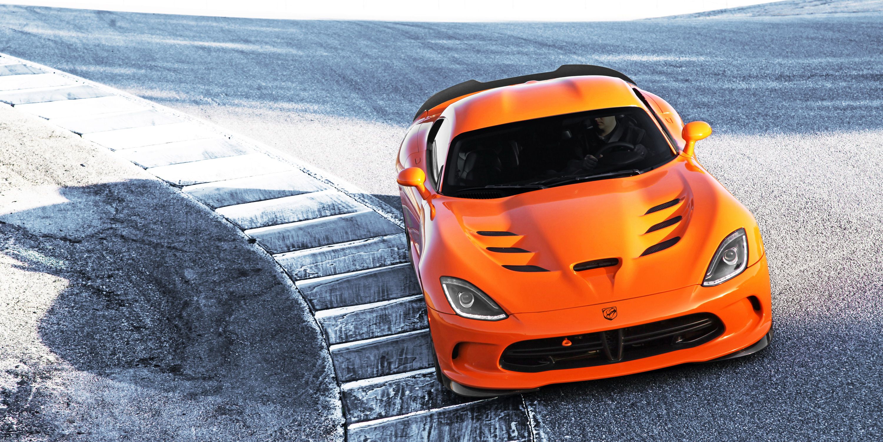 2014 SRT Viper TA