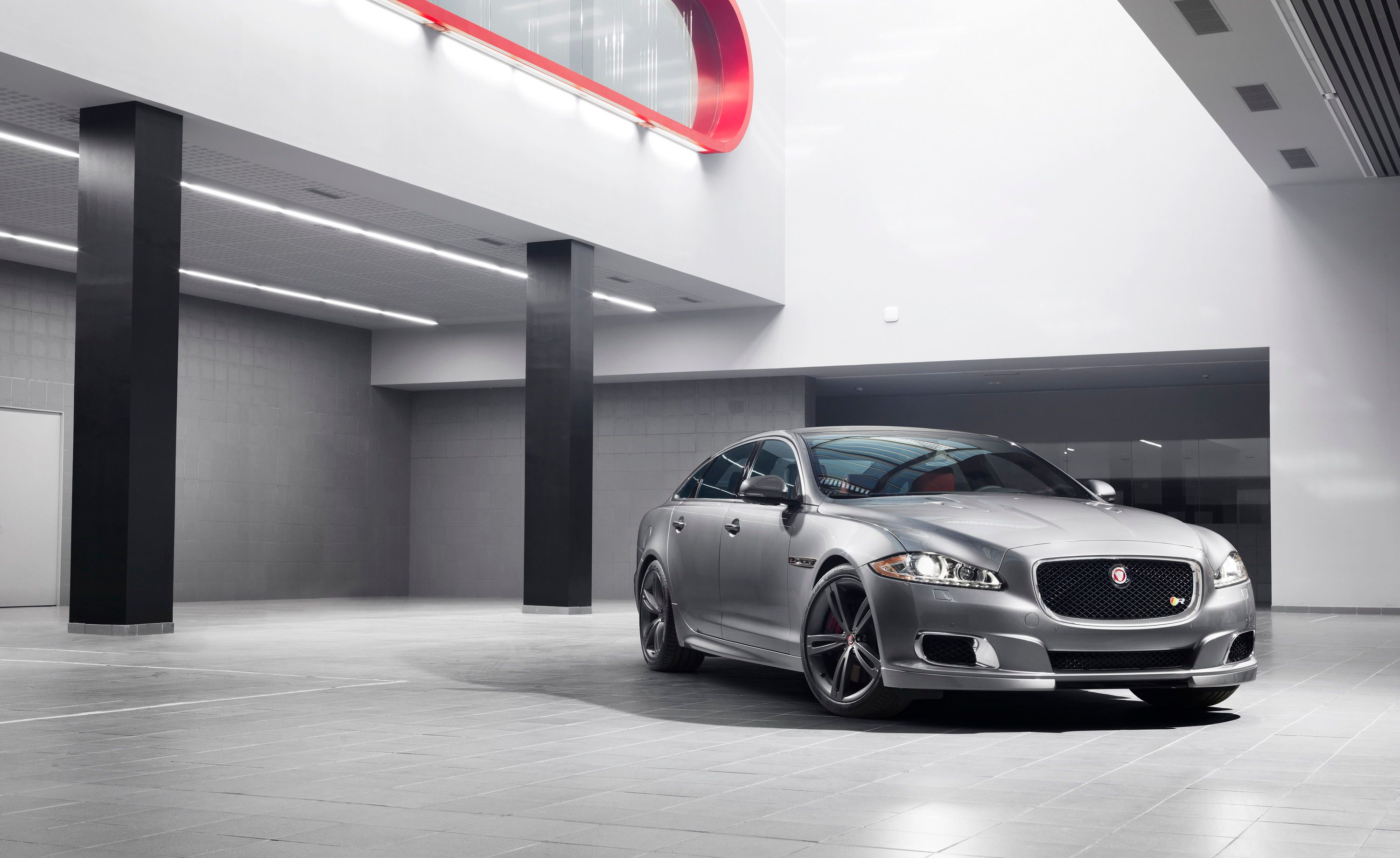 2014 Jaguar XJR