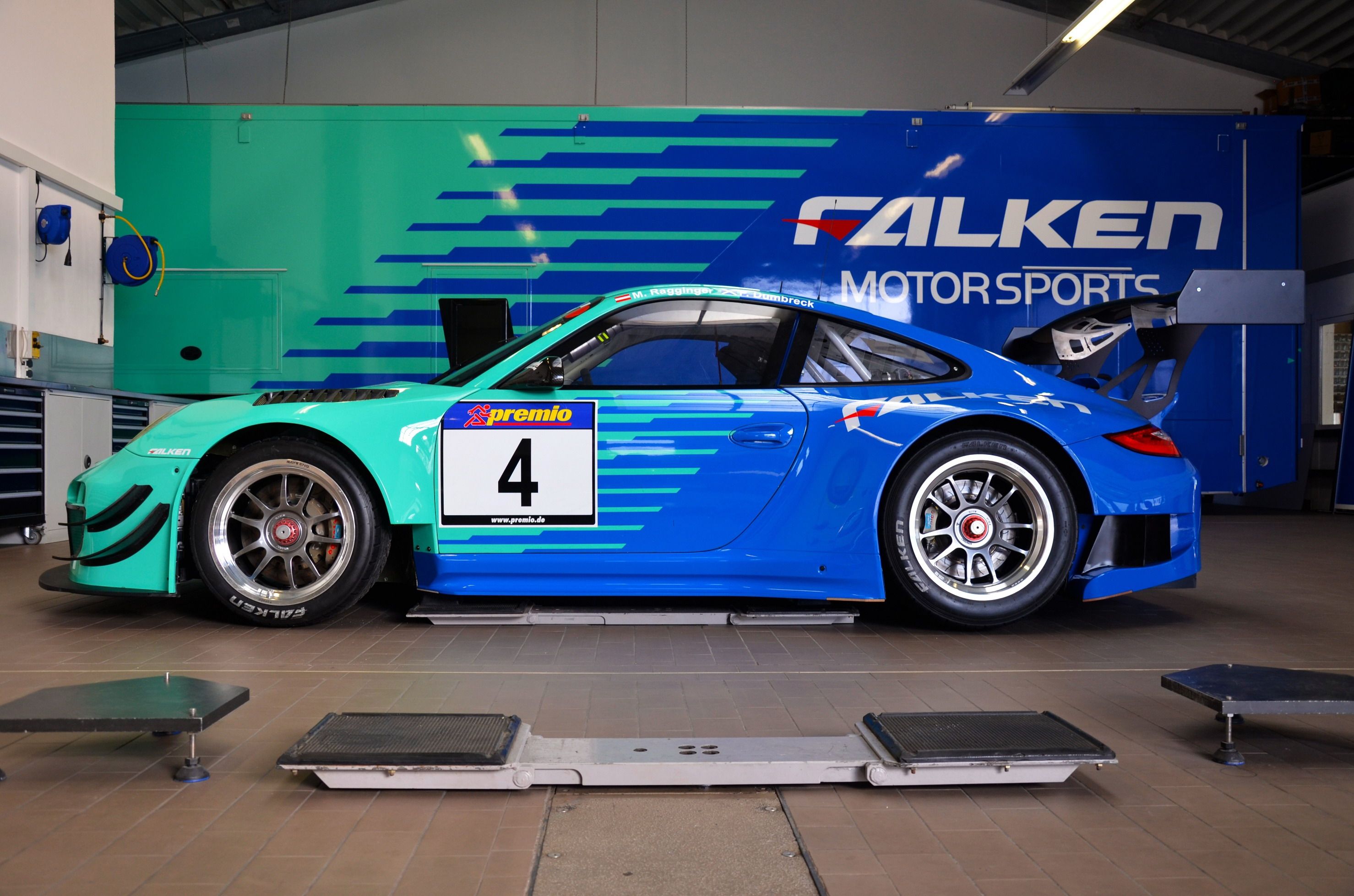 2013 Porsche 997 GT3 R by Falken Motorsports