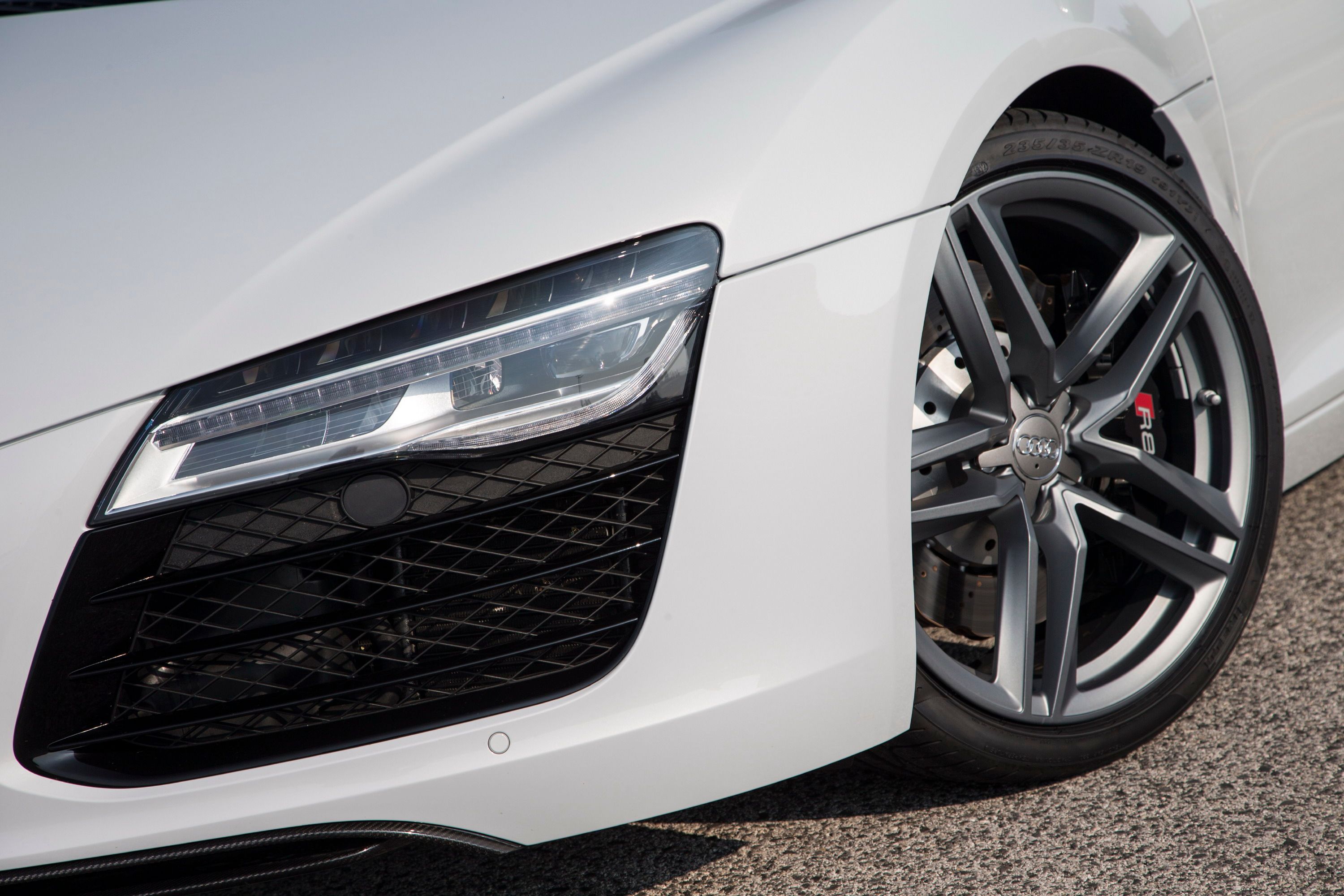 2014 - 2015 Audi R8 V8 Coupe