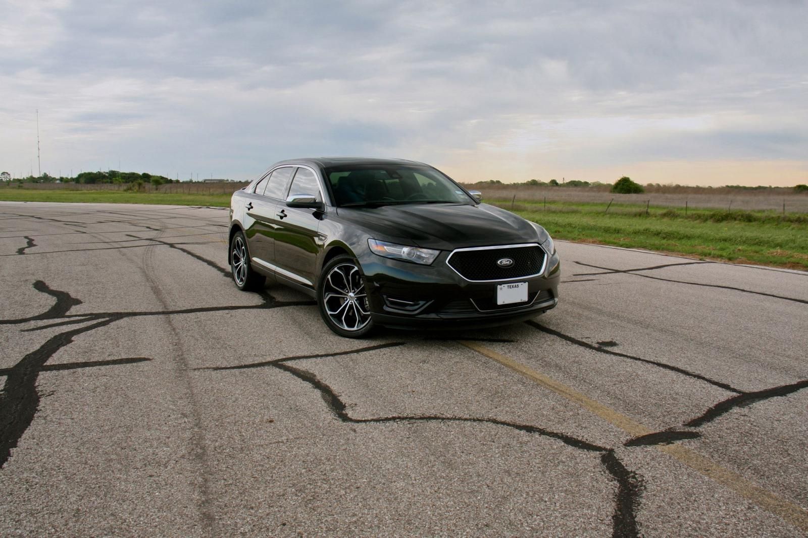 2013 Ford Taurus SHO by Hennessey